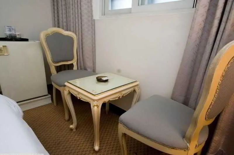 Crown Insadong Hotel Seoul
